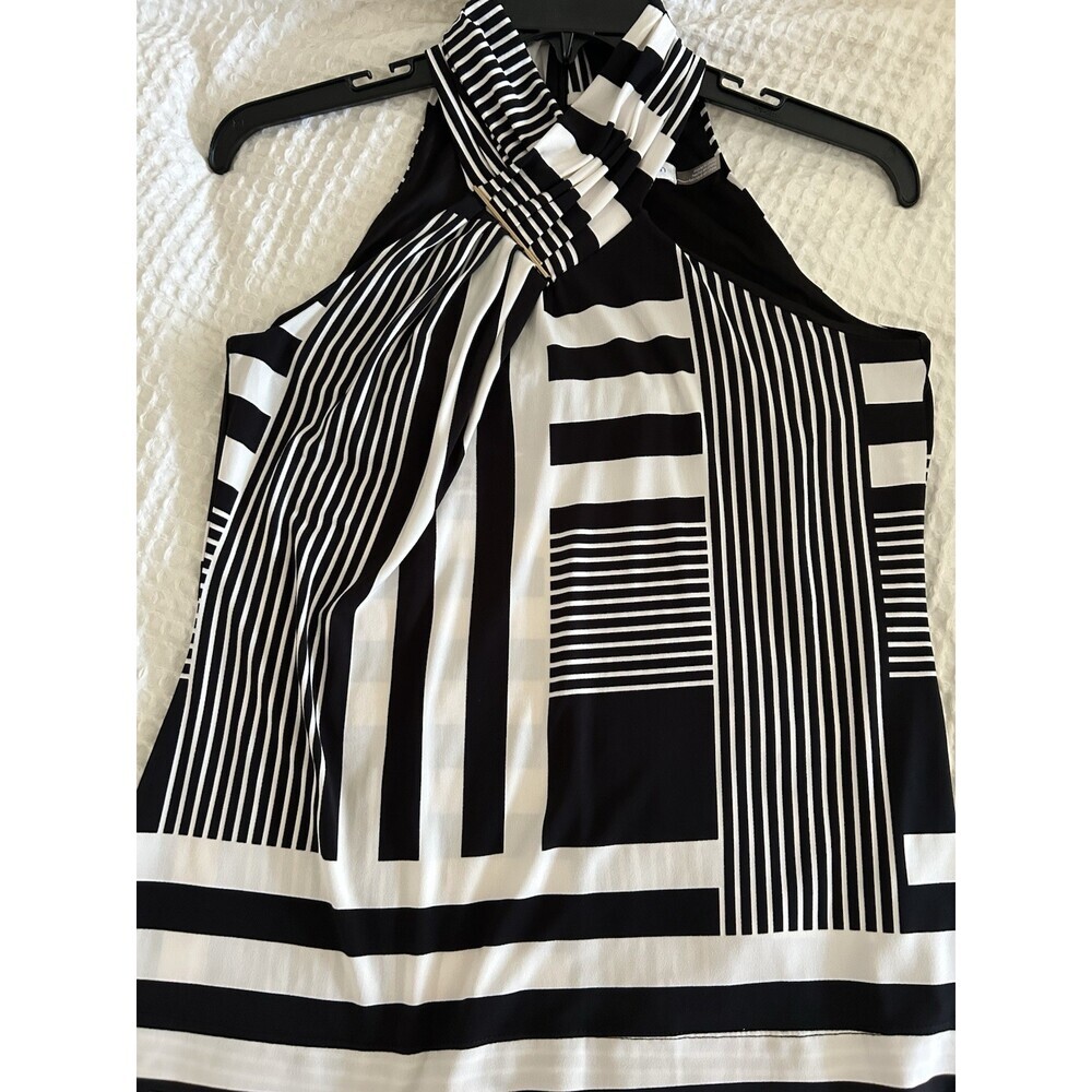 Calvin Klein Very Stylish Top. Sz S NWOT So Nice It Will Turn Heads